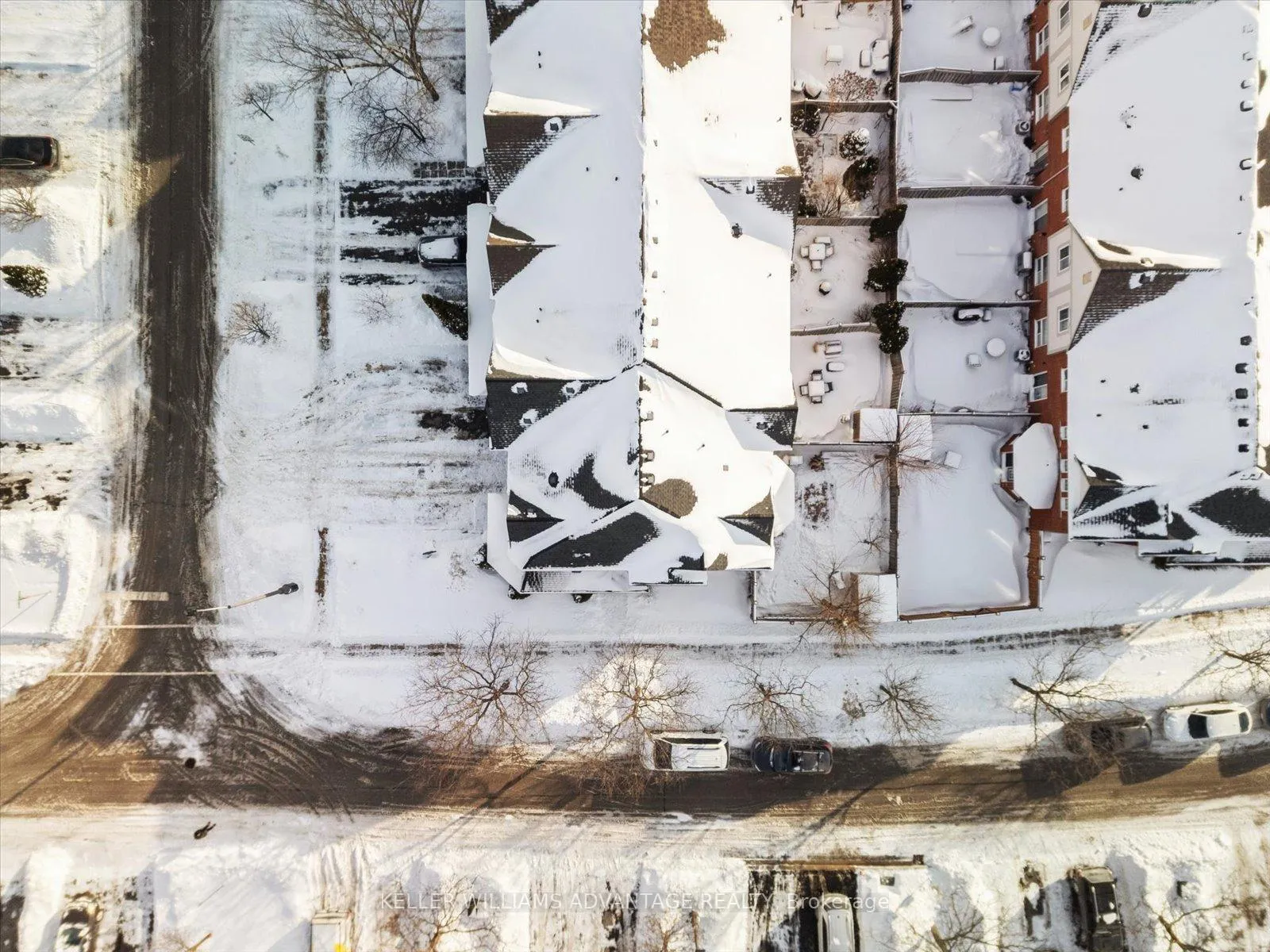 Photo 39 of 90 Collis Drive, Aurora, Bayview Northeast — HOMEH