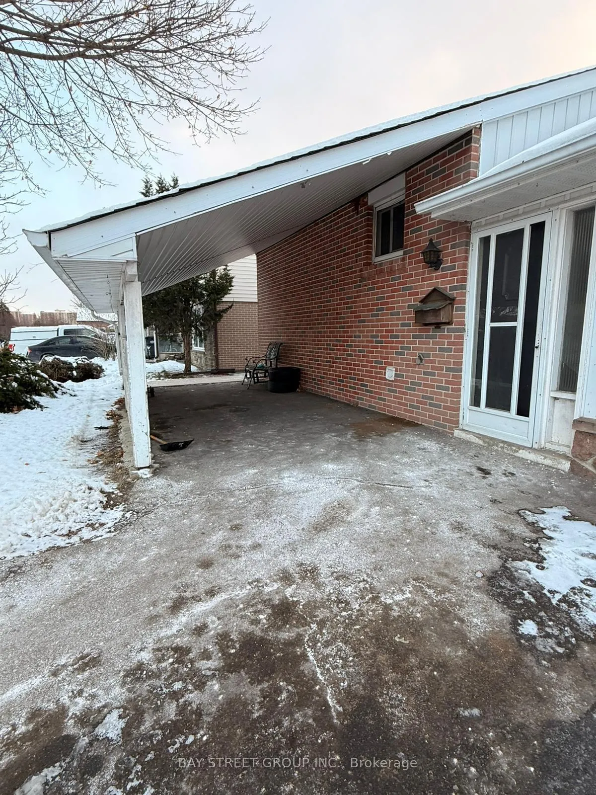 Photo 2 of 193 Mcmurchy Avenue S, Brampton, Brampton South — HOMEH