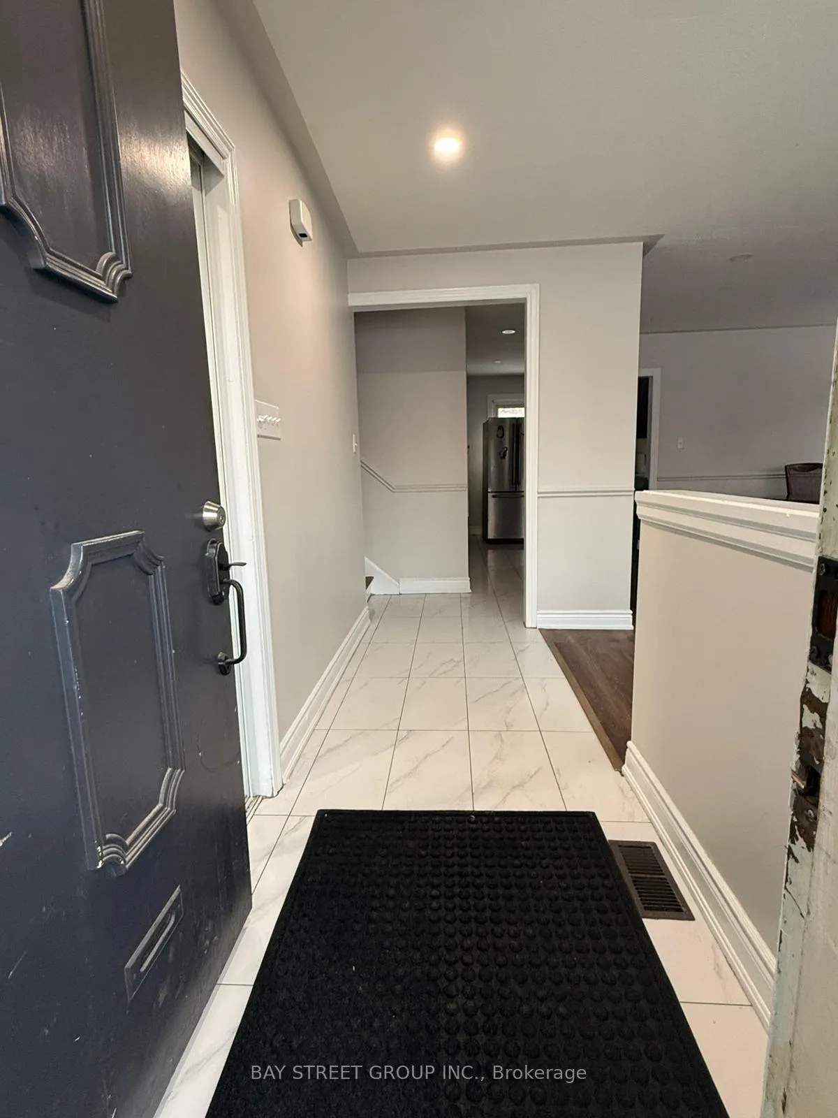 Photo 3 of 193 Mcmurchy Avenue S, Brampton, Brampton South — HOMEH