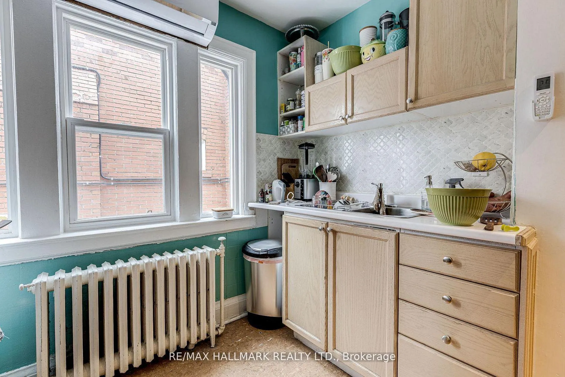 Photo 4 of 327 Vaughan Road, Toronto, Humewood-Cedarvale — HOMEH