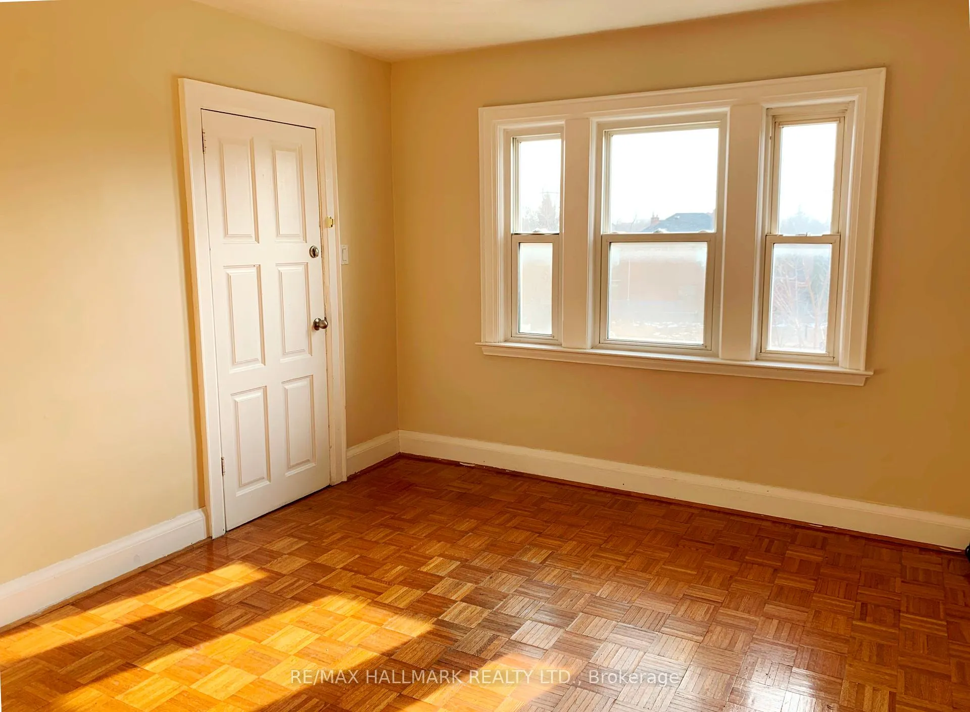 Photo 7 of 327 Vaughan Road, Toronto, Humewood-Cedarvale — HOMEH