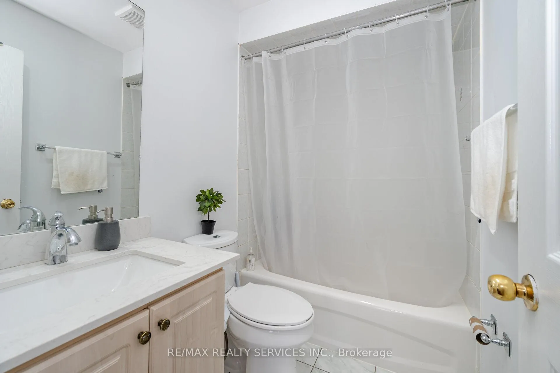 Photo 31 of 28 Wildsky Road, Brampton, Fletcher's Creek South — HOMEH
