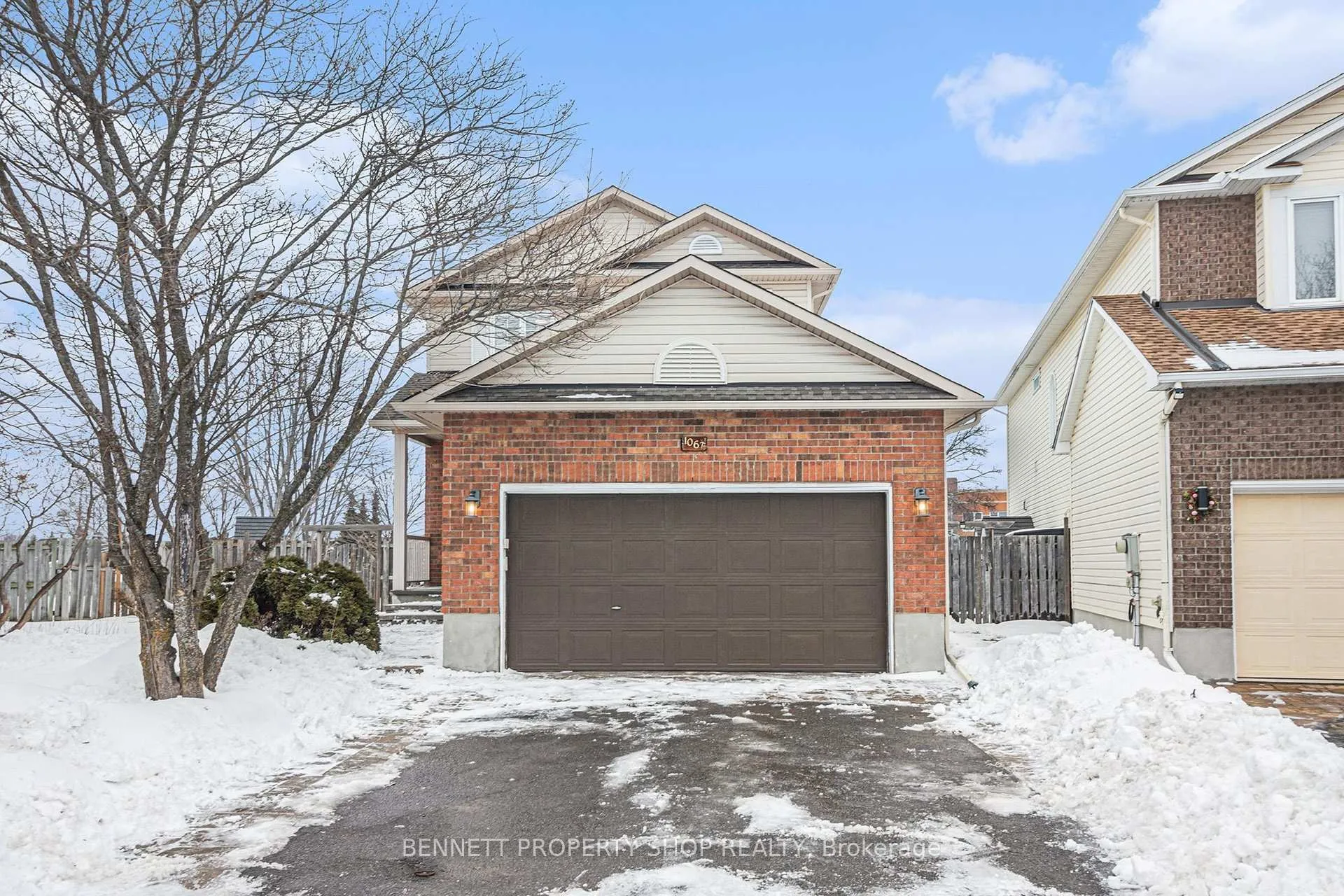 Front of 1067 Rocky Harbour Crescent