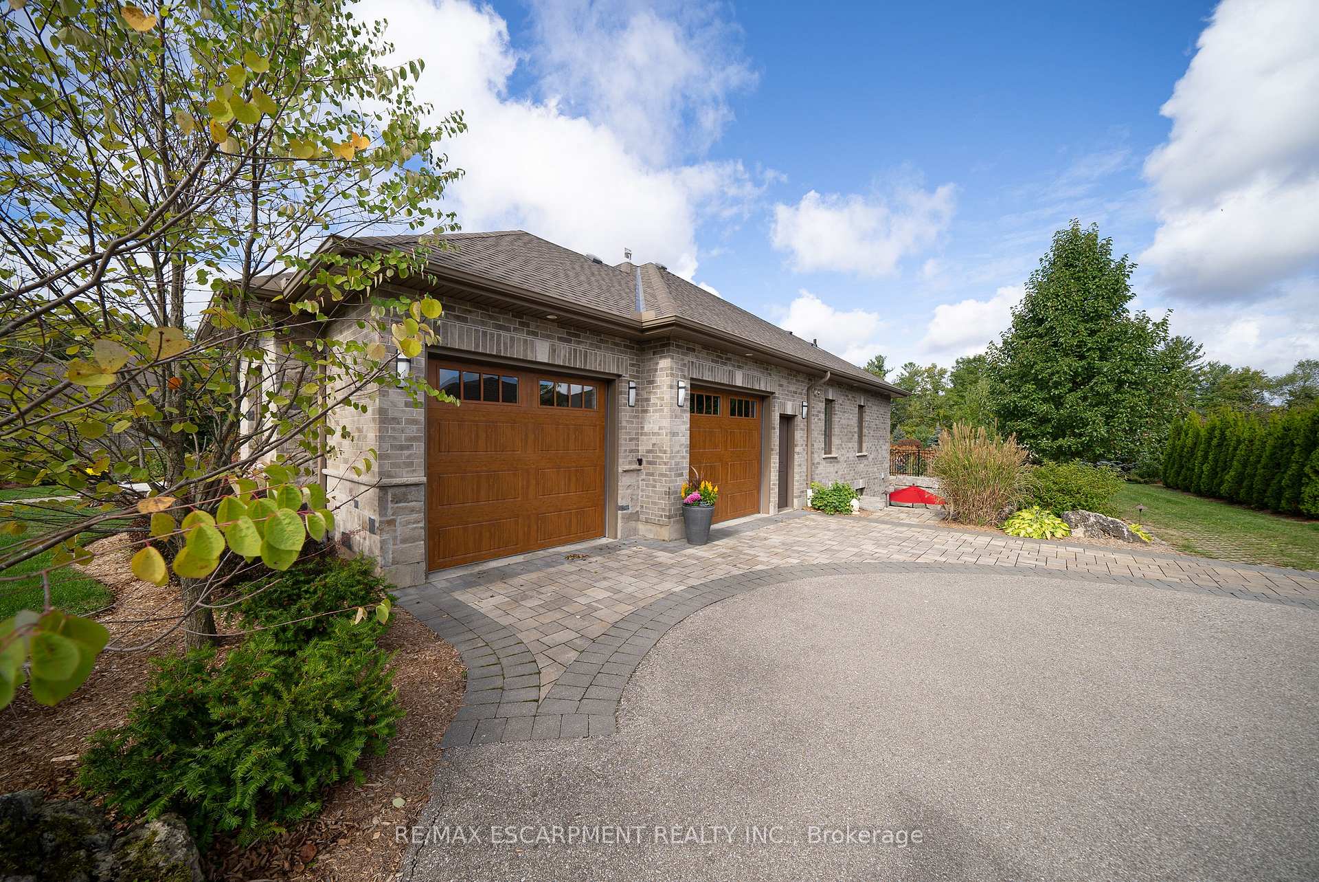 Photo 5 of 523 Blue Lake Road, Brant, South Dumfries — HOMEH