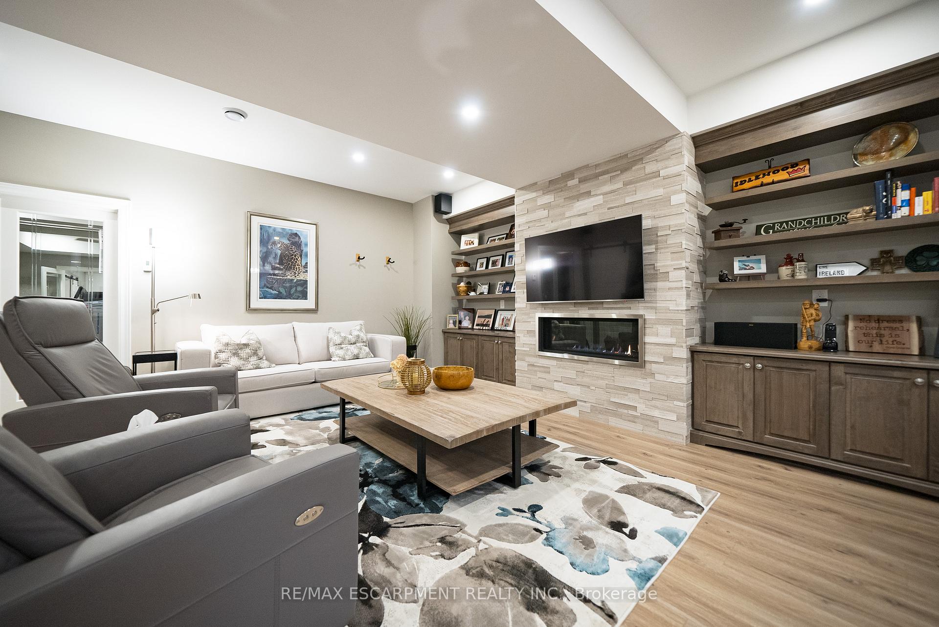 Photo 33 of 523 Blue Lake Road, Brant, South Dumfries — HOMEH