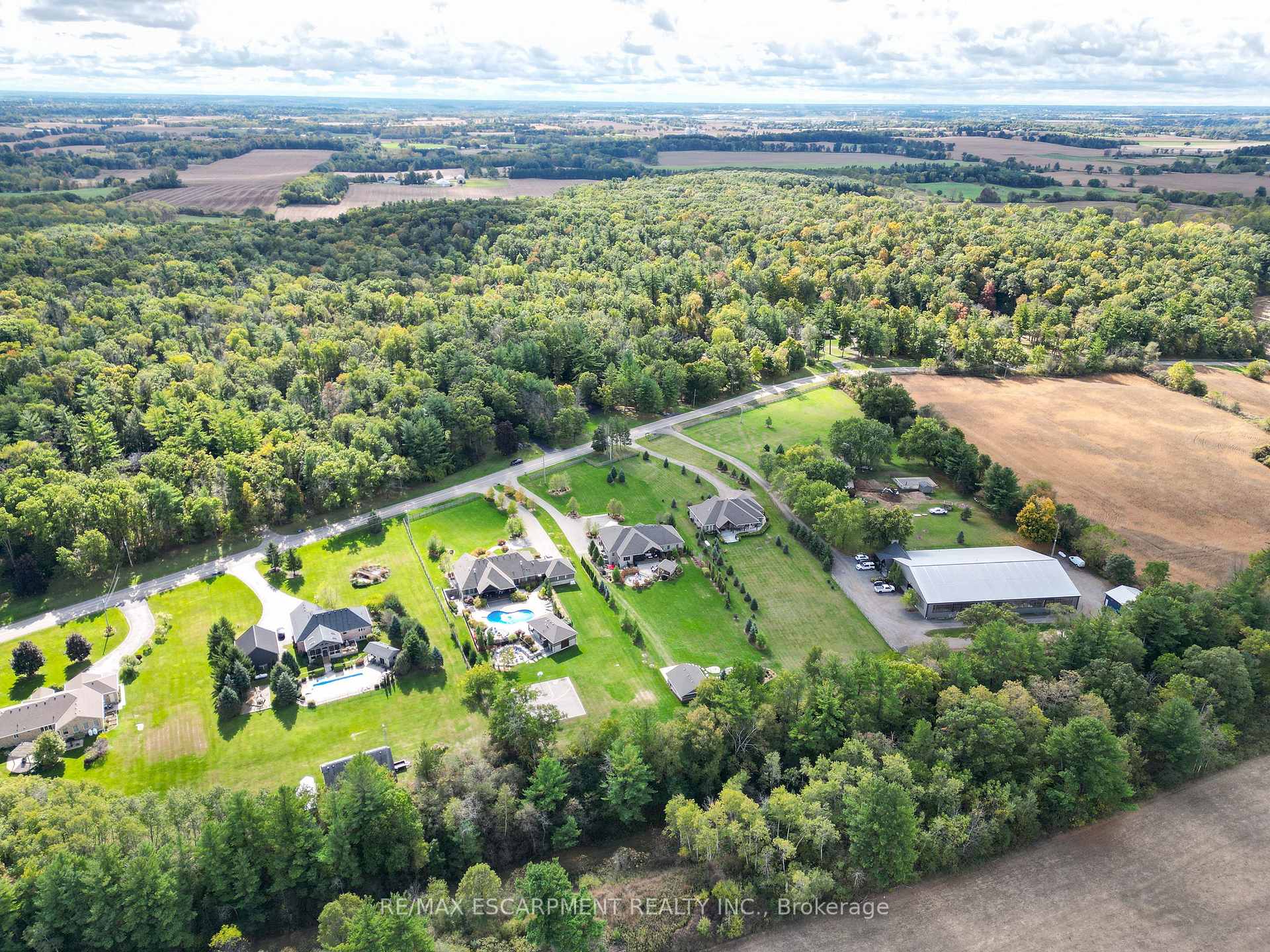 Photo 50 of 523 Blue Lake Road, Brant, South Dumfries — HOMEH