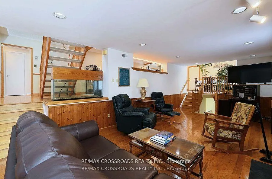 Photo 8 of 1969 Southview Drive, Pickering, Village East — HOMEH