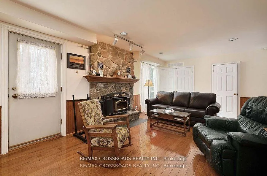Photo 9 of 1969 Southview Drive, Pickering, Village East — HOMEH