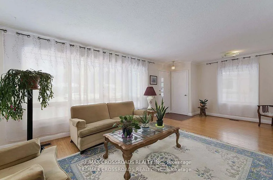 Photo 14 of 1969 Southview Drive, Pickering, Village East — HOMEH