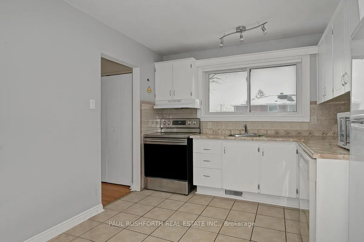 Photo 10 of 892 Baseline Road, Ottawa, City View/Skyline/Fisher Heights/Parkwood Hills — HOMEH