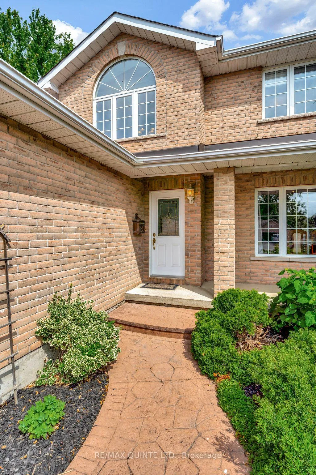 Photo 5 of 14 Hilton Place, Belleville, Belleville Ward — HOMEH