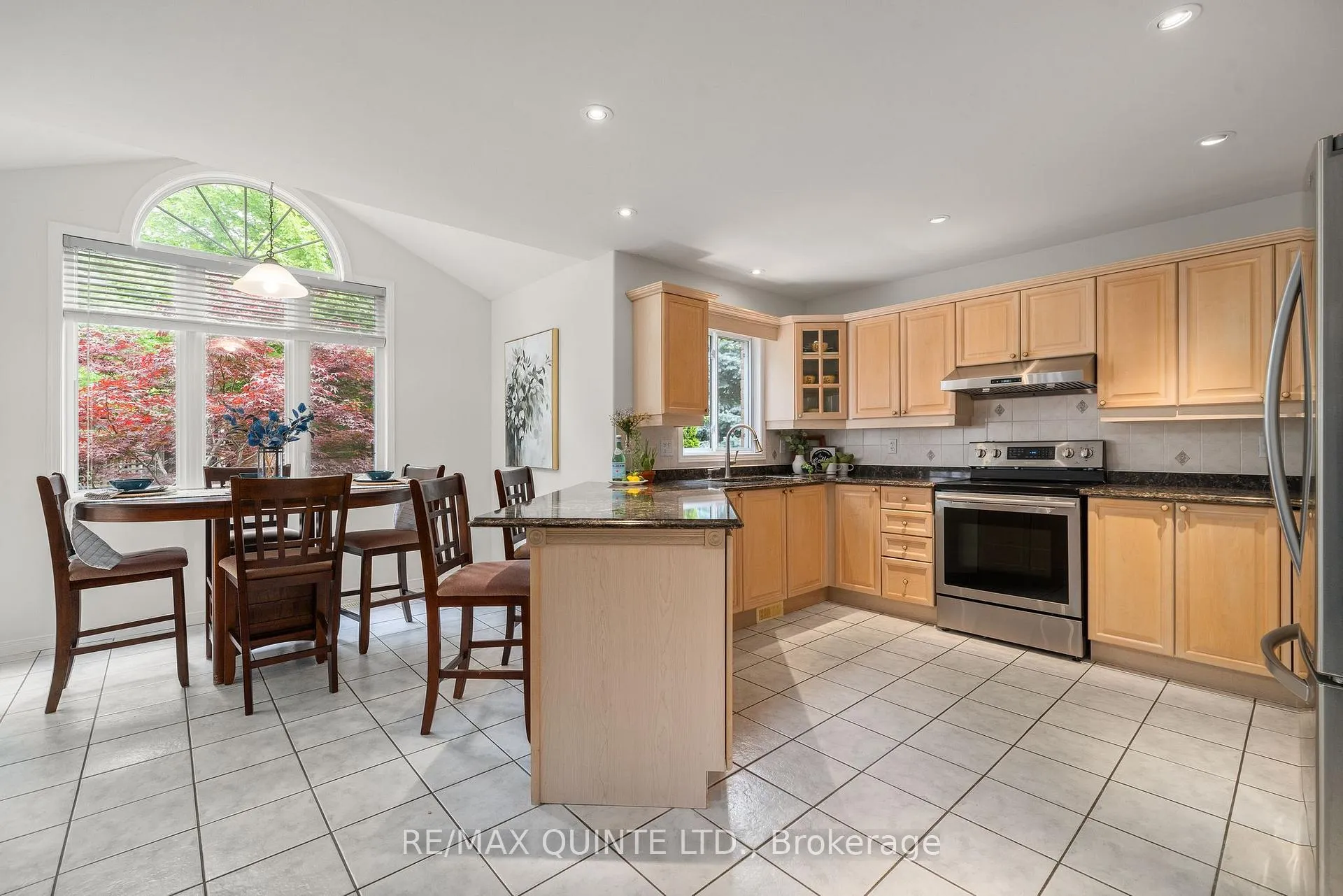 Photo 8 of 14 Hilton Place, Belleville, Belleville Ward — HOMEH