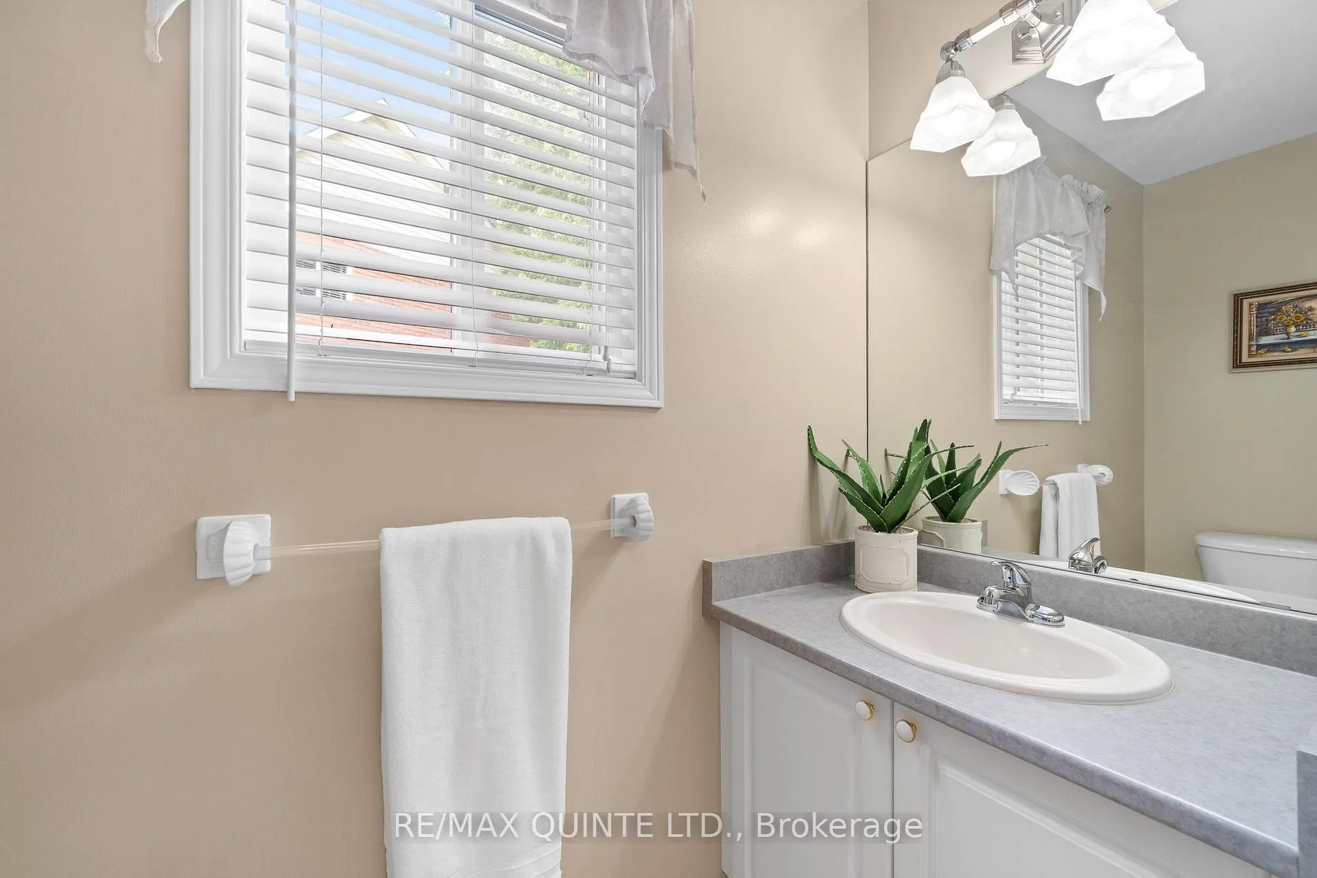 Photo 15 of 14 Hilton Place, Belleville, Belleville Ward — HOMEH