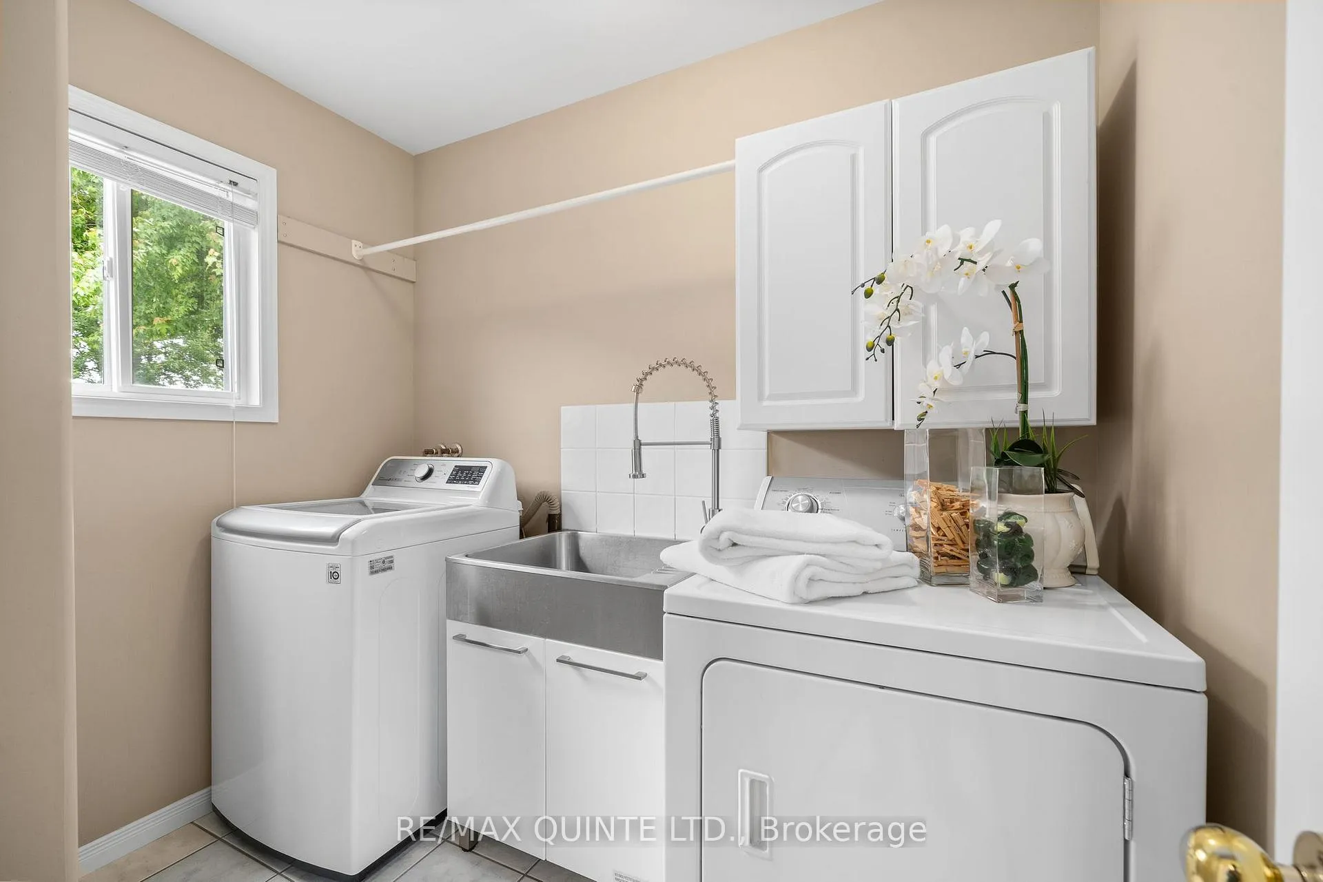 Photo 16 of 14 Hilton Place, Belleville, Belleville Ward — HOMEH