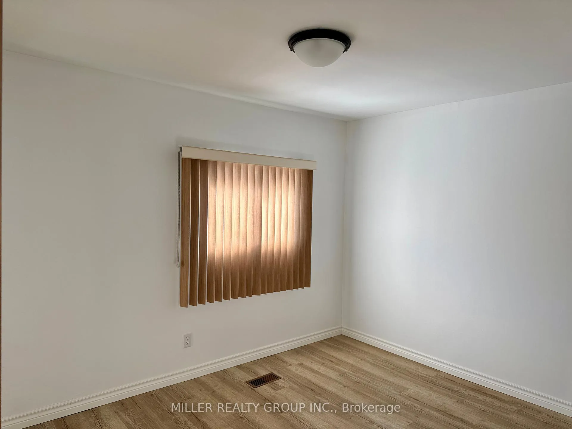 Photo 4 of 359 Nipissing Avenue, Temiskaming Shores, New Liskeard — HOMEH