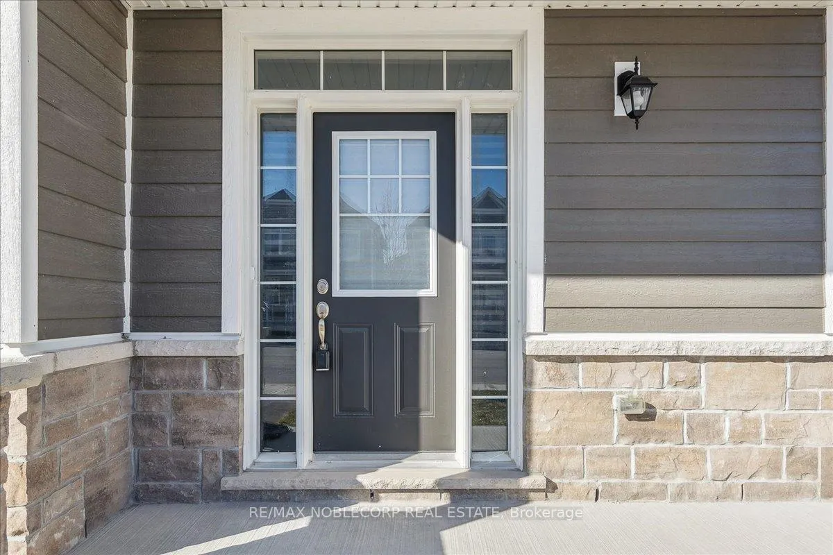 Photo 5 of 27 Abby Drive W, Wasaga Beach — HOMEH