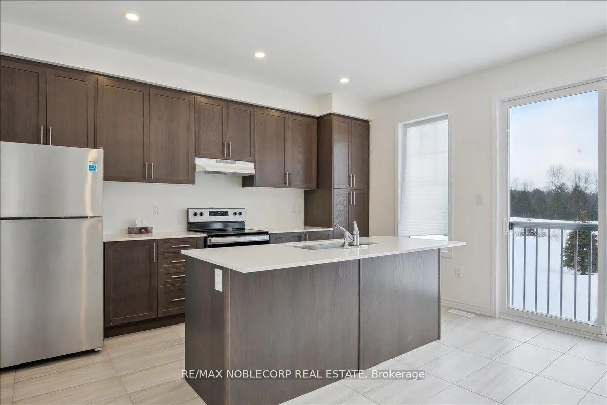 Photo 13 of 27 Abby Drive W, Wasaga Beach — HOMEH