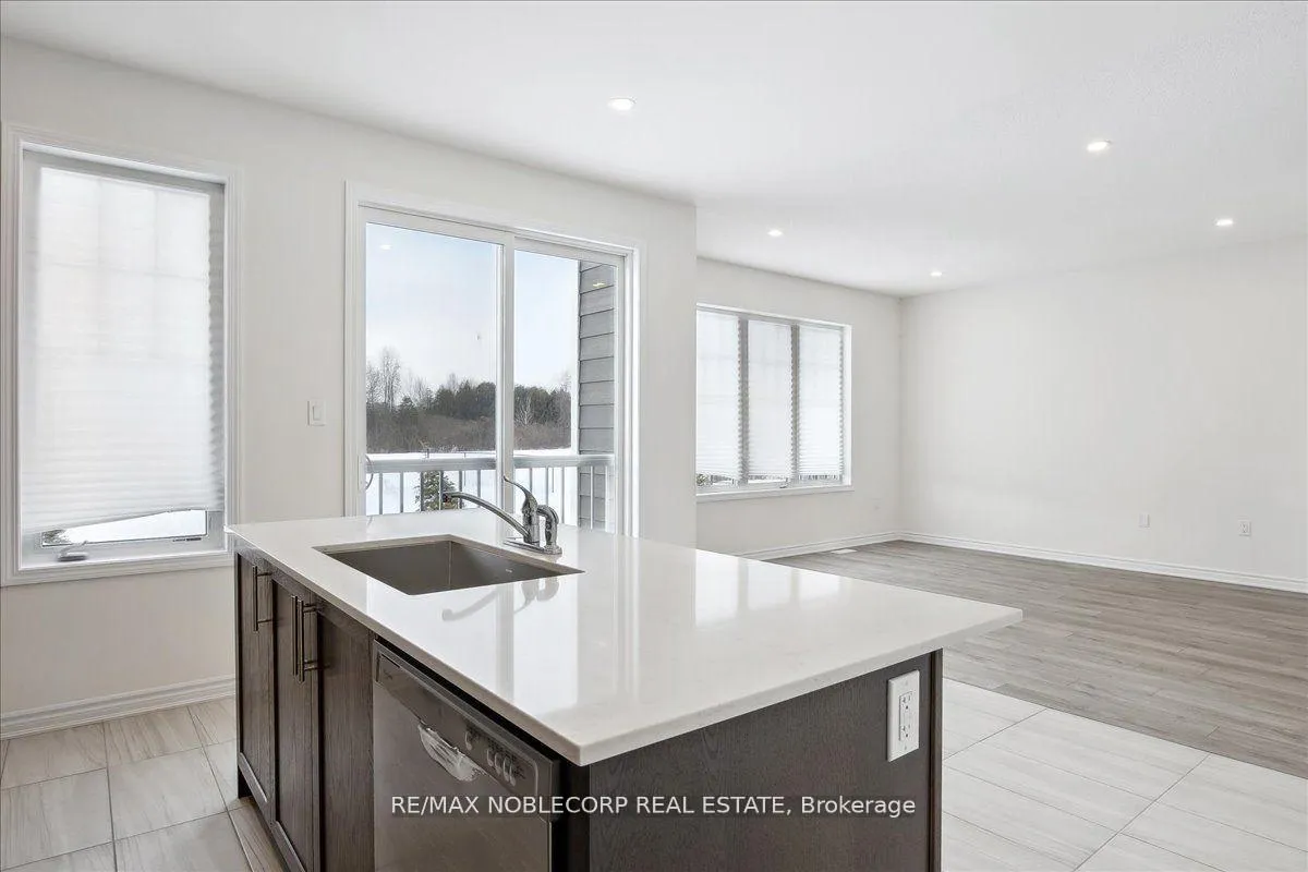 Photo 15 of 27 Abby Drive W, Wasaga Beach — HOMEH