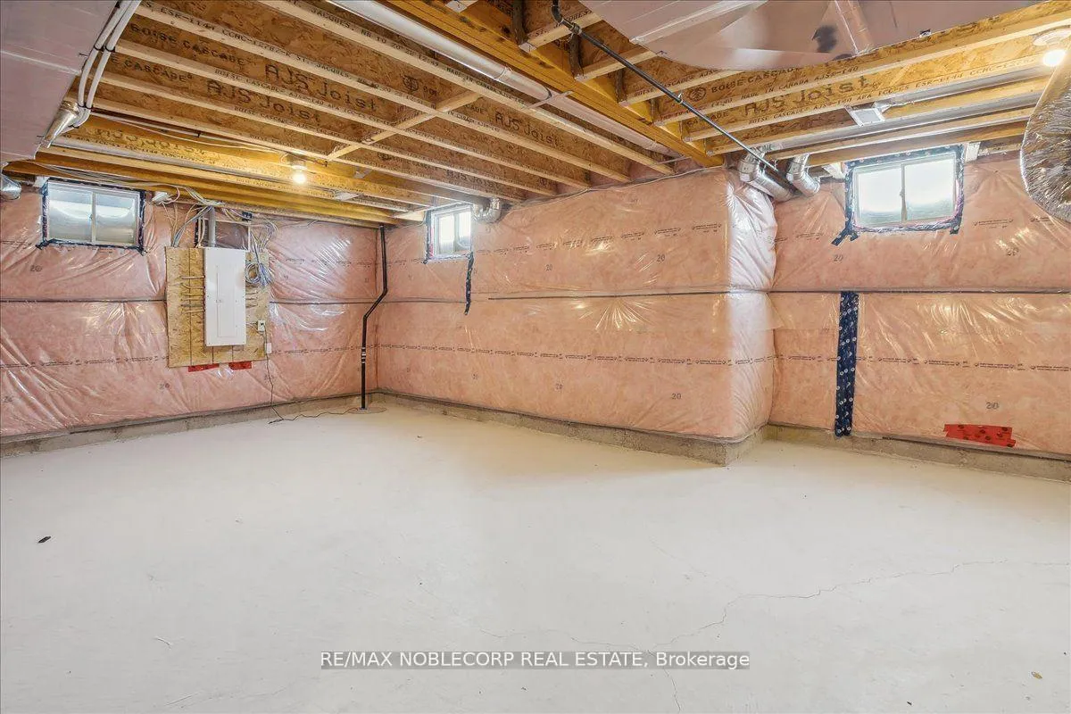 Photo 35 of 27 Abby Drive W, Wasaga Beach — HOMEH
