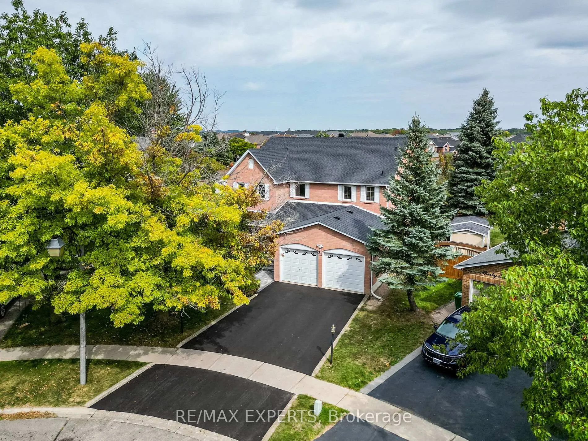 Photo 5 of 31 Mccabe Crescent, Caledon, Bolton North — HOMEH