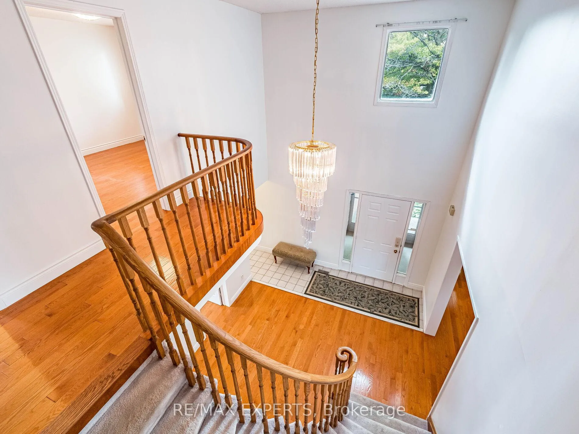 Photo 25 of 31 Mccabe Crescent, Caledon, Bolton North — HOMEH