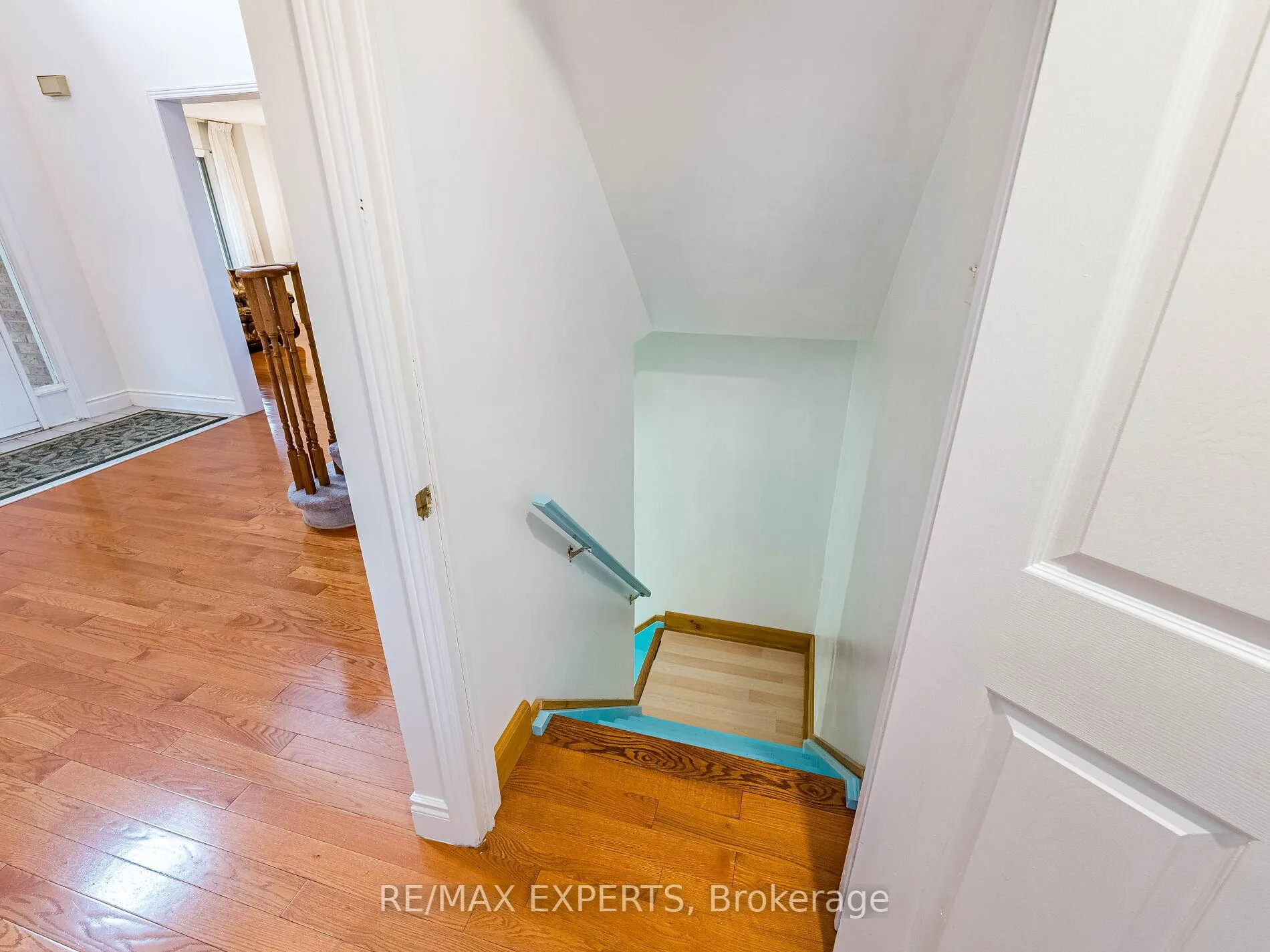 Photo 36 of 31 Mccabe Crescent, Caledon, Bolton North — HOMEH