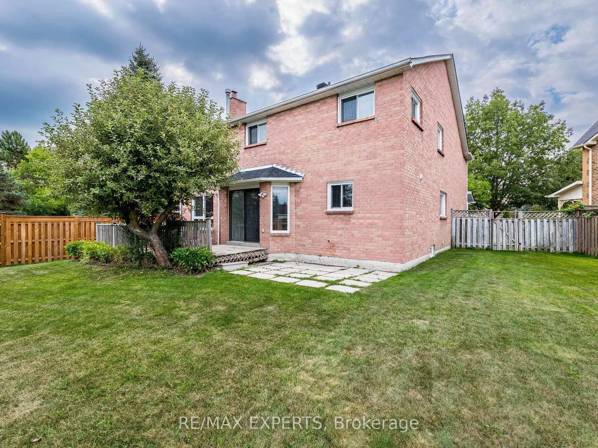 Photo 39 of 31 Mccabe Crescent, Caledon, Bolton North — HOMEH