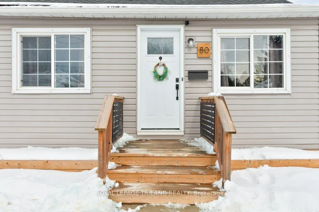 Photo 3 of 80 Edward Street, St. Thomas — HOMEH
