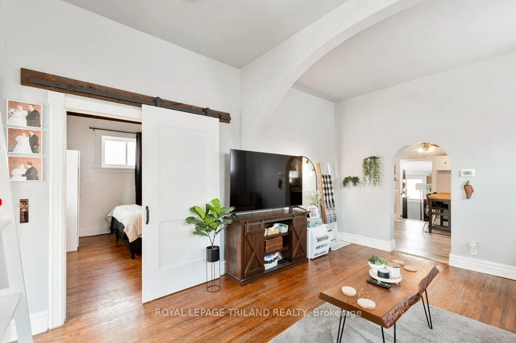 Photo 11 of 80 Edward Street, St. Thomas — HOMEH