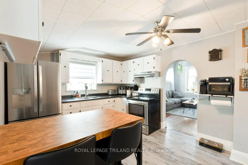 Photo 17 of 80 Edward Street, St. Thomas — HOMEH