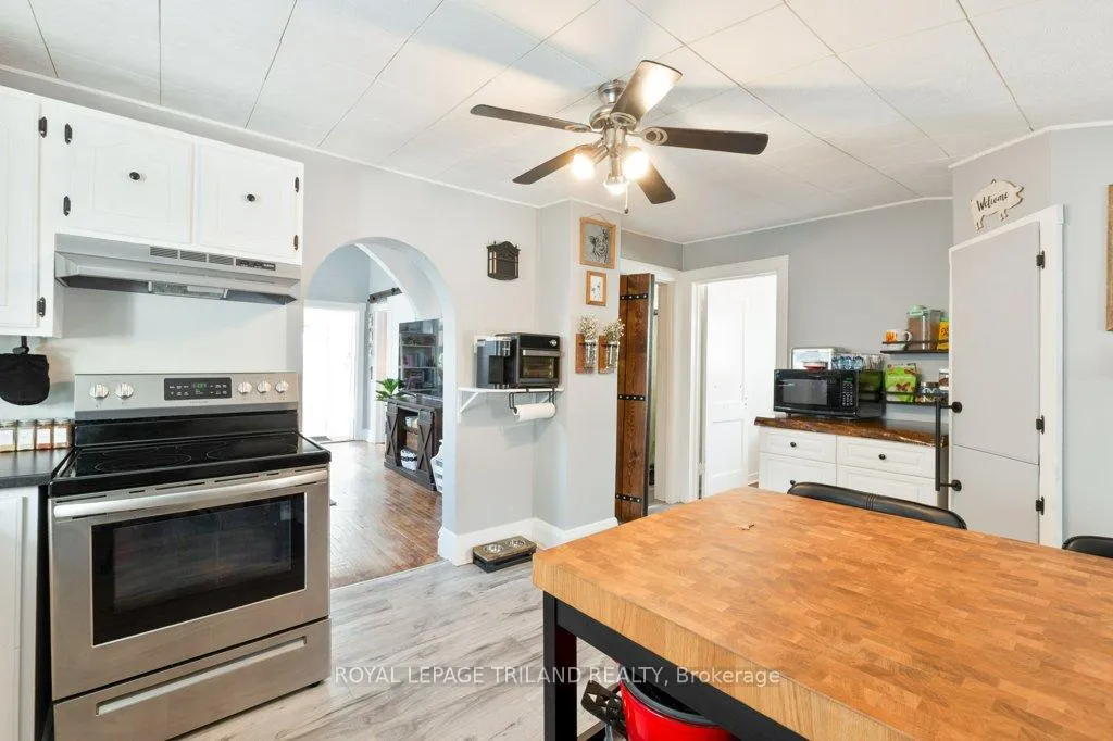 Photo 19 of 80 Edward Street, St. Thomas — HOMEH