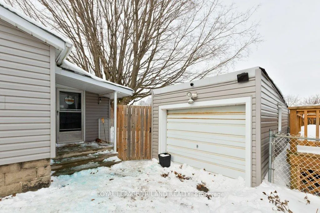 Photo 37 of 80 Edward Street, St. Thomas — HOMEH