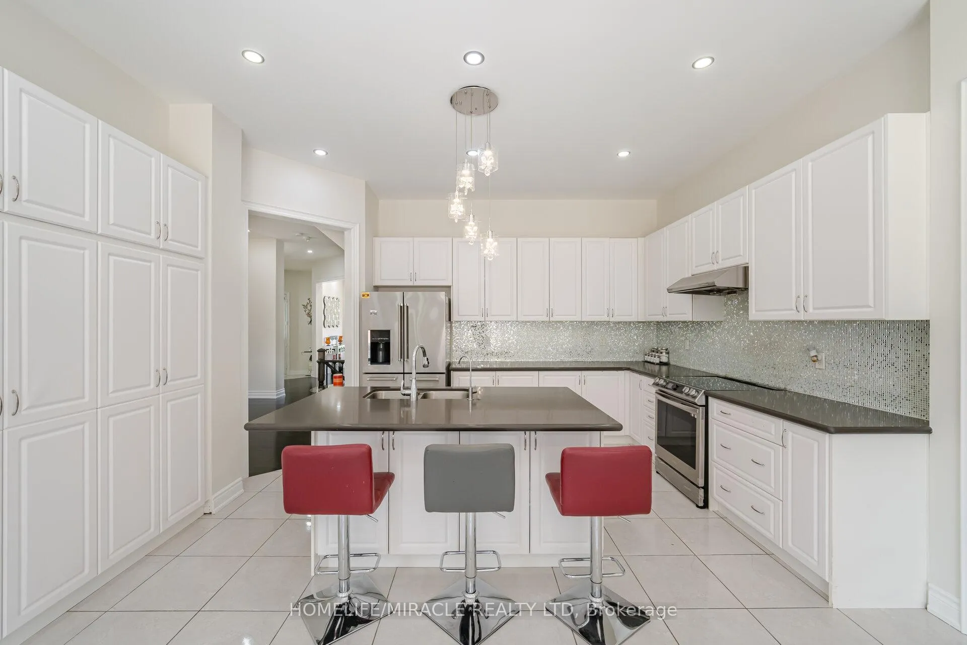 Photo 11 of 20 Elderbridge Road, Brampton, Toronto Gore Rural Estate — HOMEH
