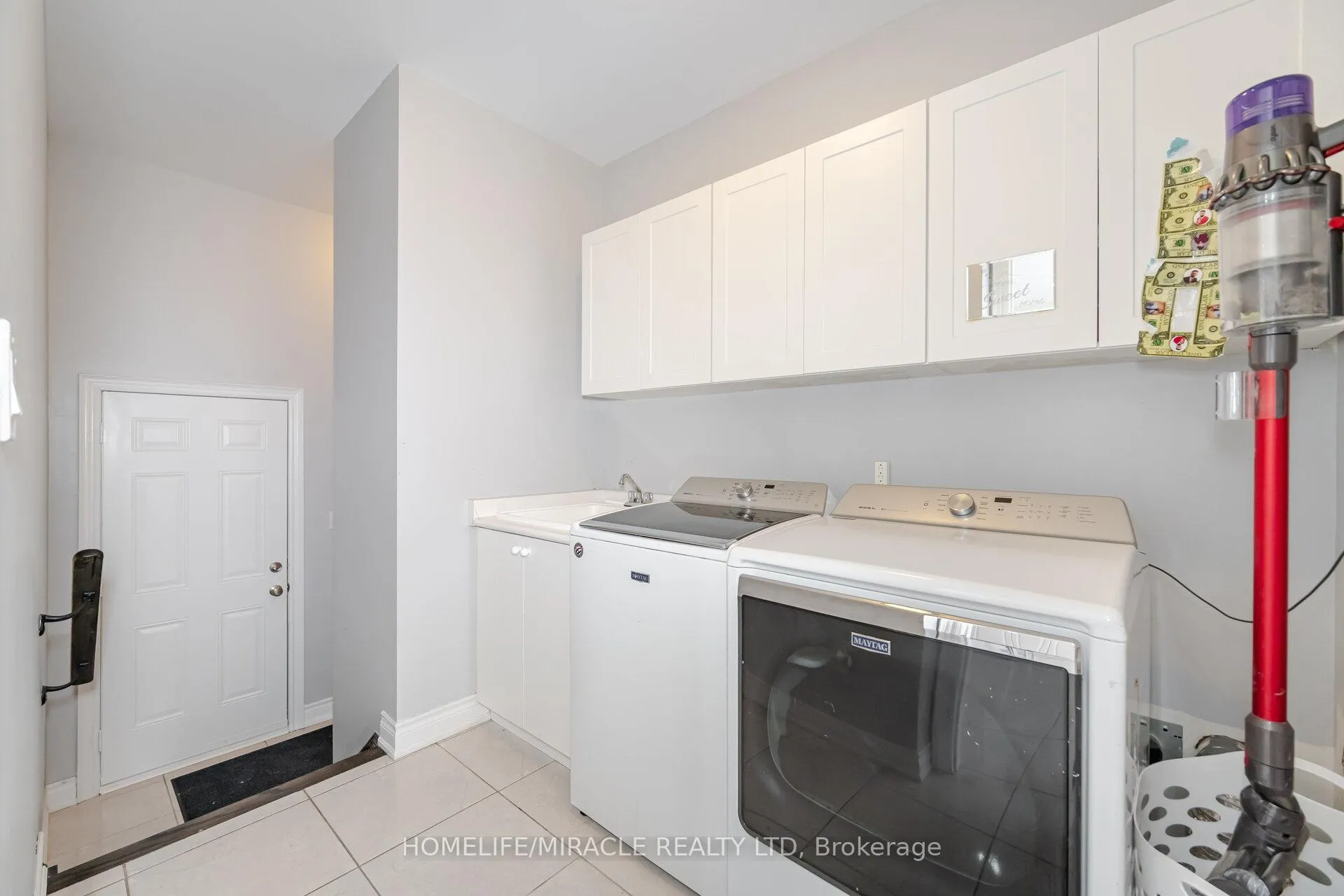 Photo 16 of 20 Elderbridge Road, Brampton, Toronto Gore Rural Estate — HOMEH