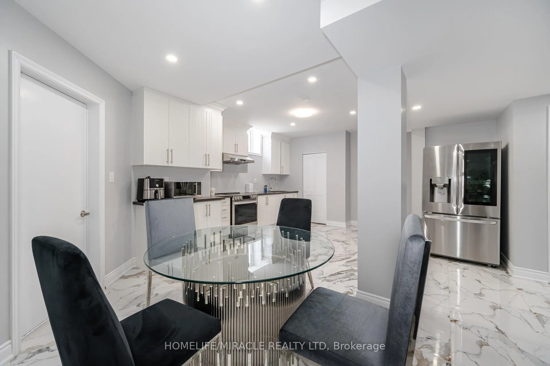 Photo 33 of 20 Elderbridge Road, Brampton, Toronto Gore Rural Estate — HOMEH