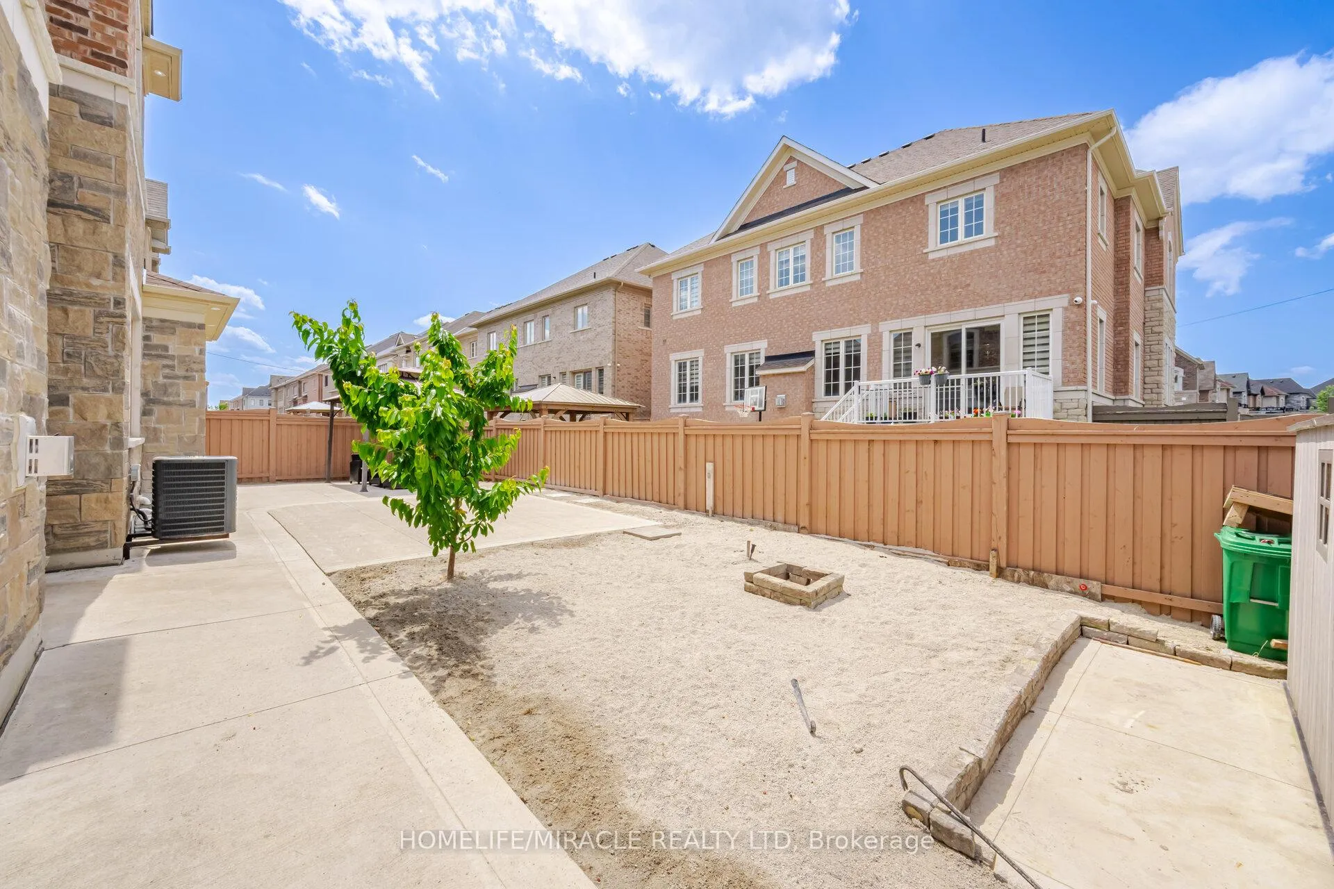 Photo 39 of 20 Elderbridge Road, Brampton, Toronto Gore Rural Estate — HOMEH