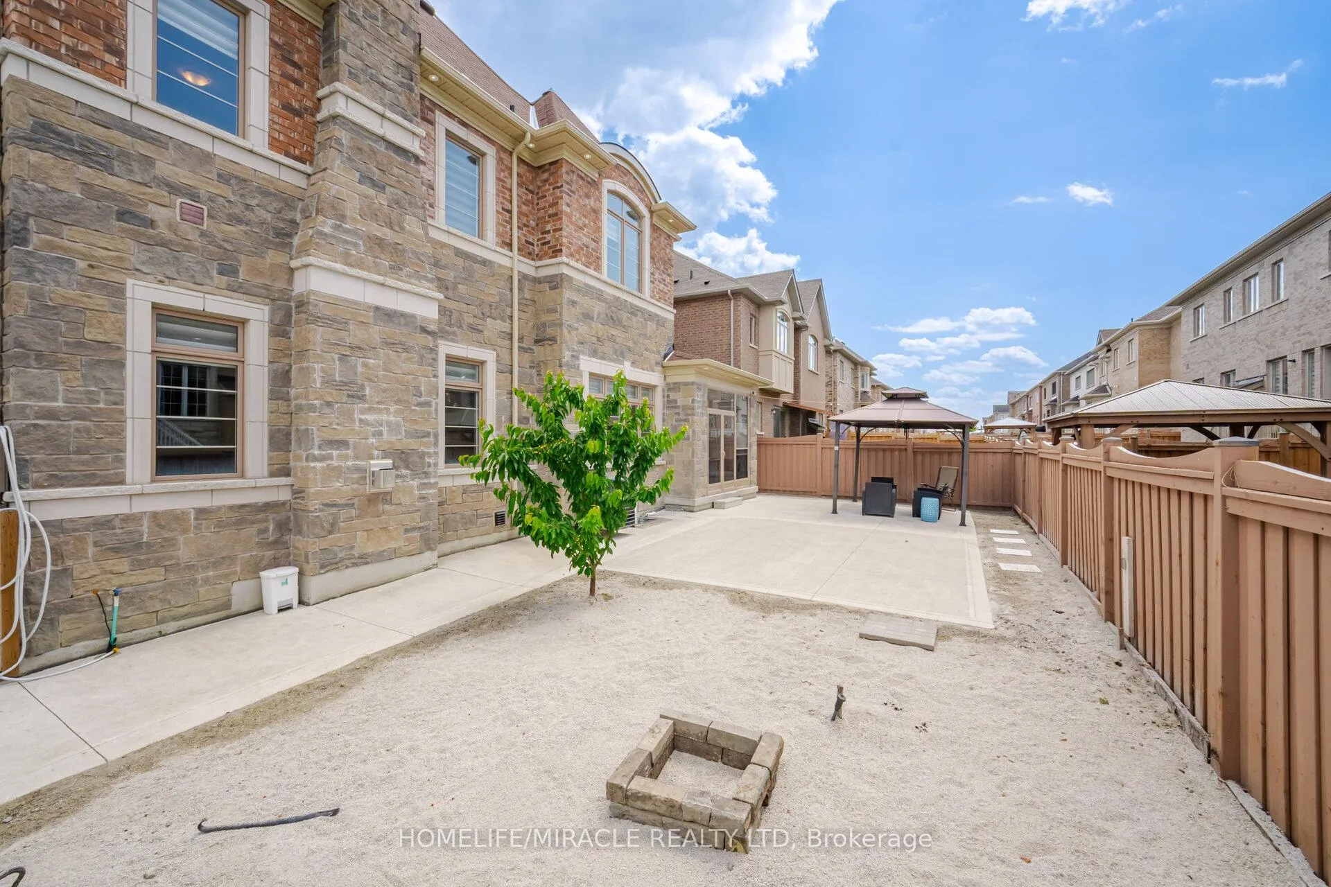 Photo 40 of 20 Elderbridge Road, Brampton, Toronto Gore Rural Estate — HOMEH