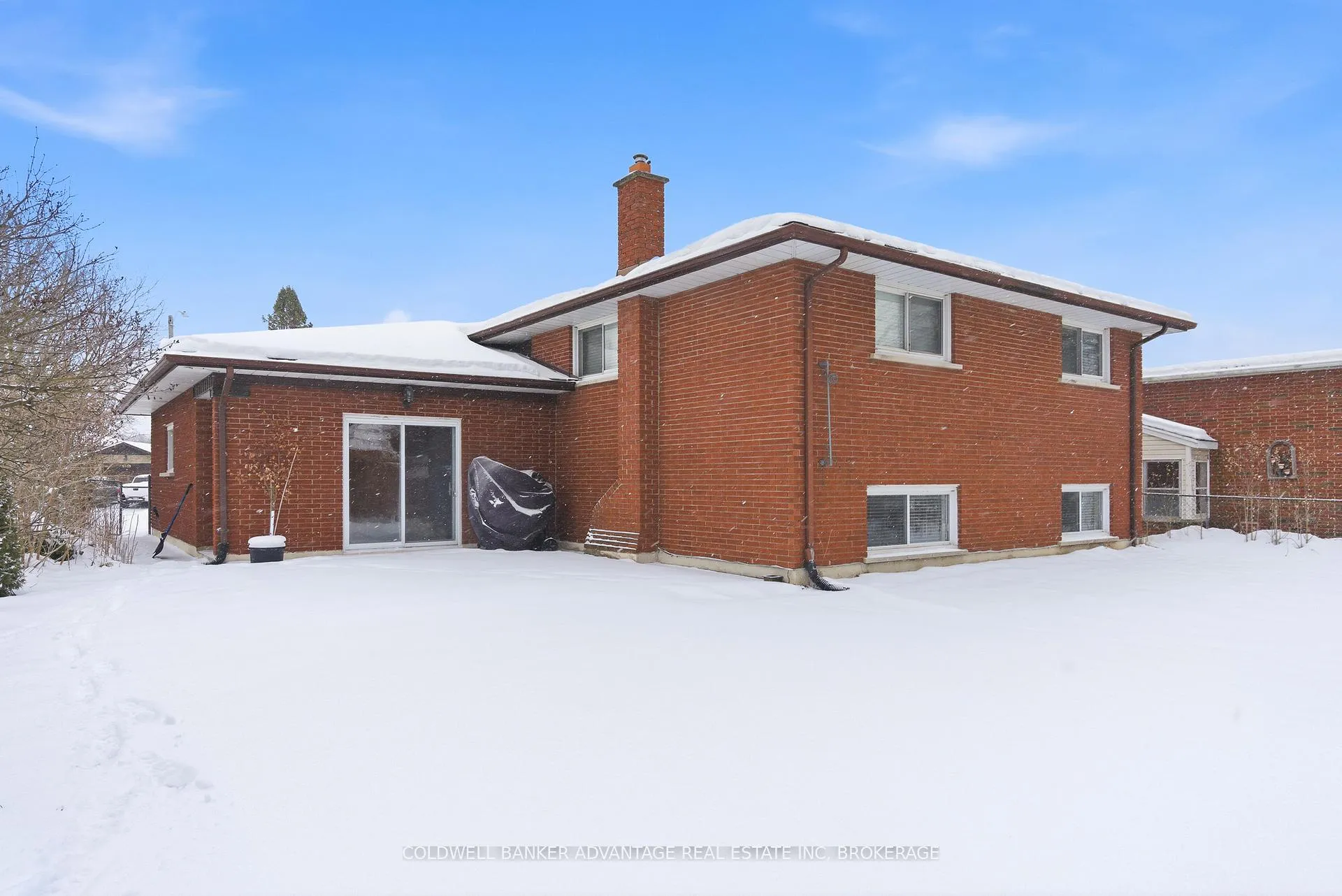 Photo 3 of 6808 Corwin Crescent, Niagara Falls, Dorchester — HOMEH