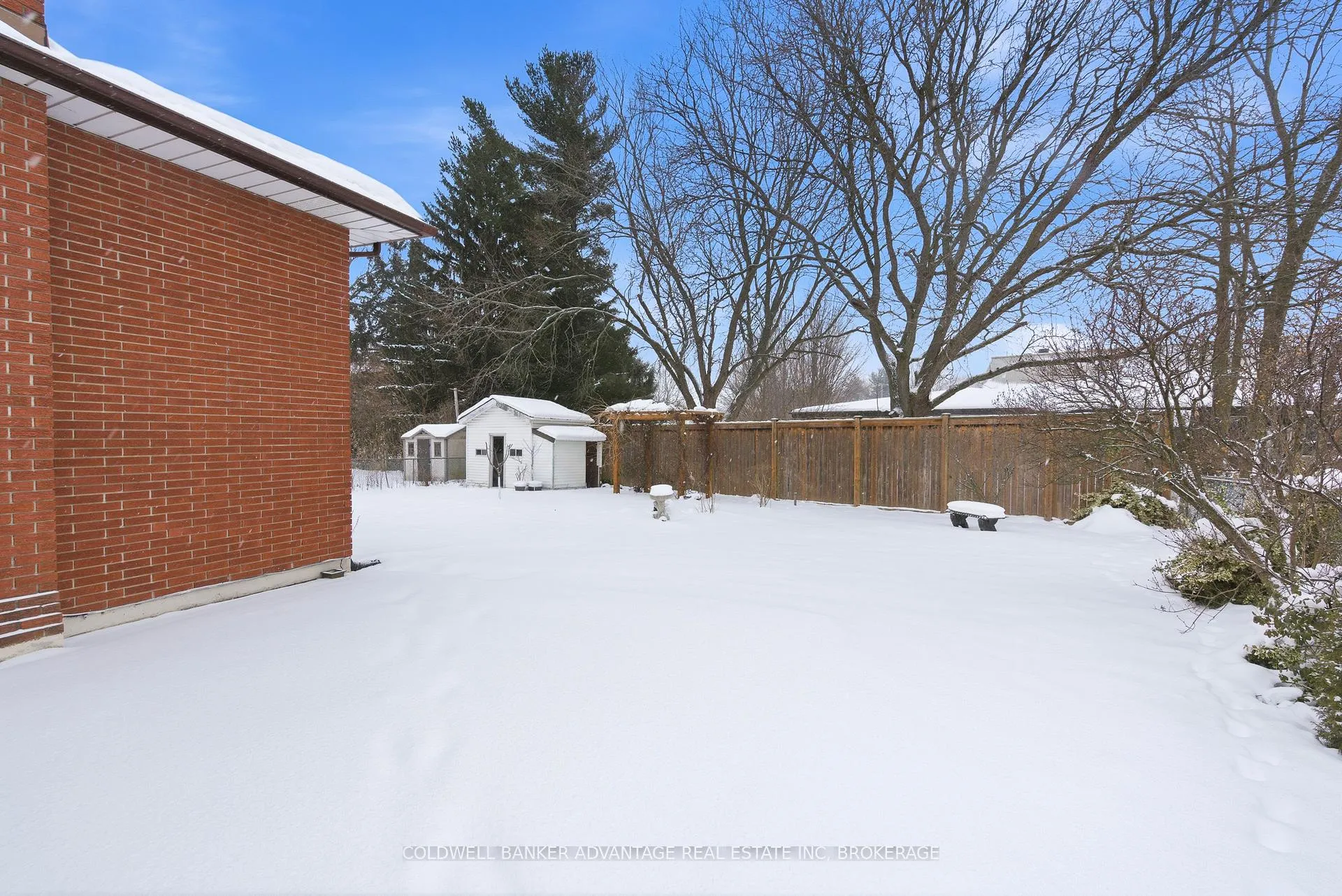 Photo 5 of 6808 Corwin Crescent, Niagara Falls, Dorchester — HOMEH