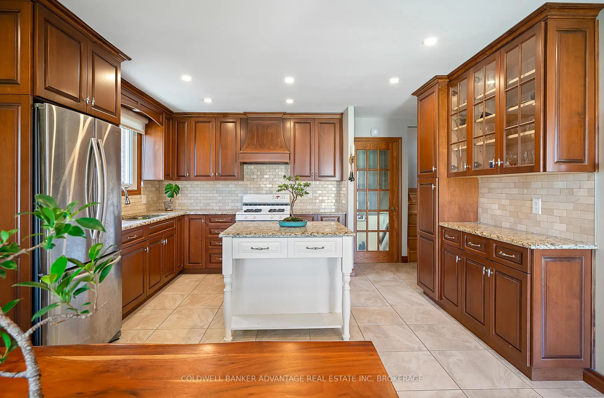 Photo 16 of 6808 Corwin Crescent, Niagara Falls, Dorchester — HOMEH