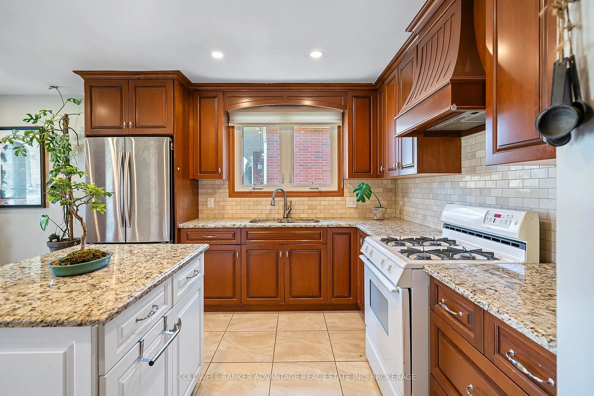 Photo 17 of 6808 Corwin Crescent, Niagara Falls, Dorchester — HOMEH