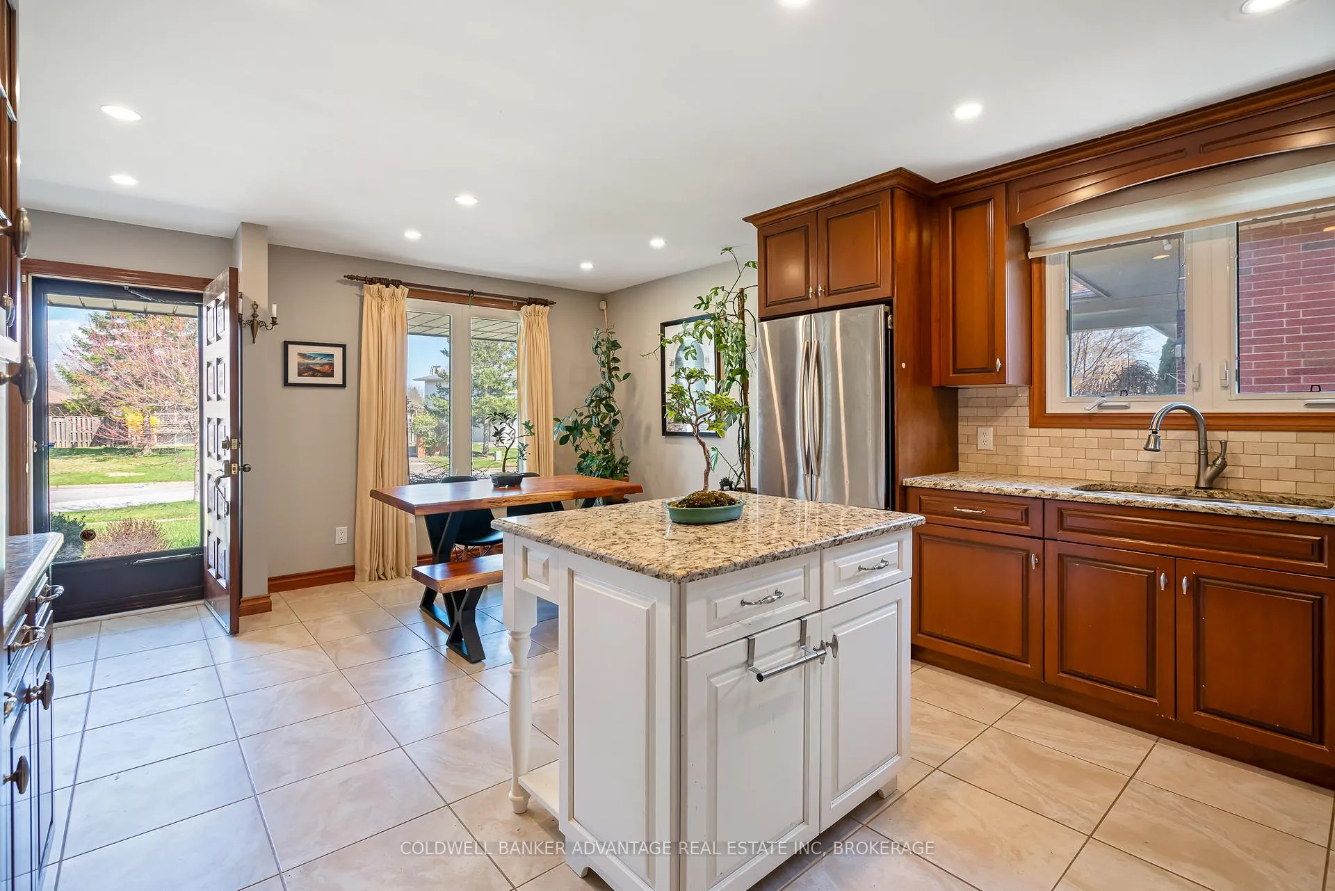 Photo 18 of 6808 Corwin Crescent, Niagara Falls, Dorchester — HOMEH