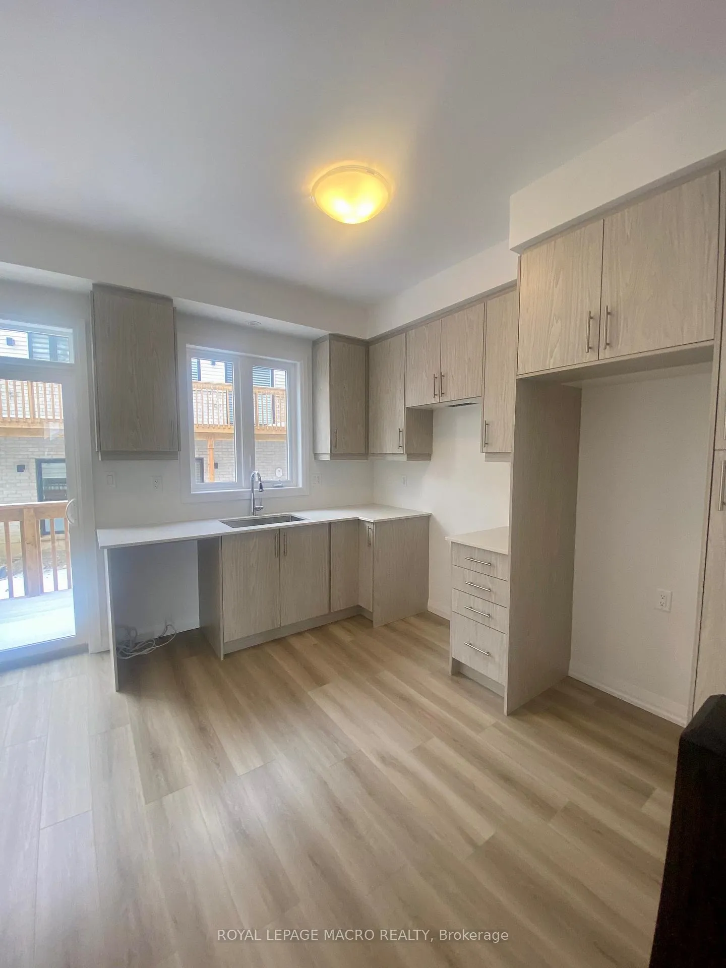 Photo 5 of Unit 67, 55 Tom Brown Drive, Brant, Paris — HOMEH
