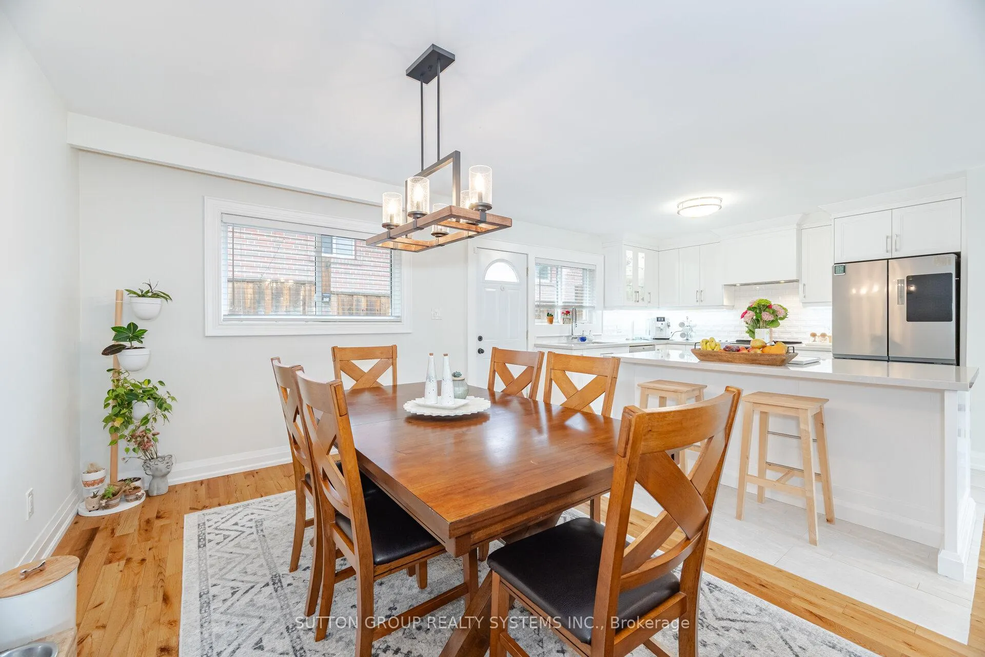 Photo 17 of 175 Connaught Crescent, Caledon, Bolton West — HOMEH
