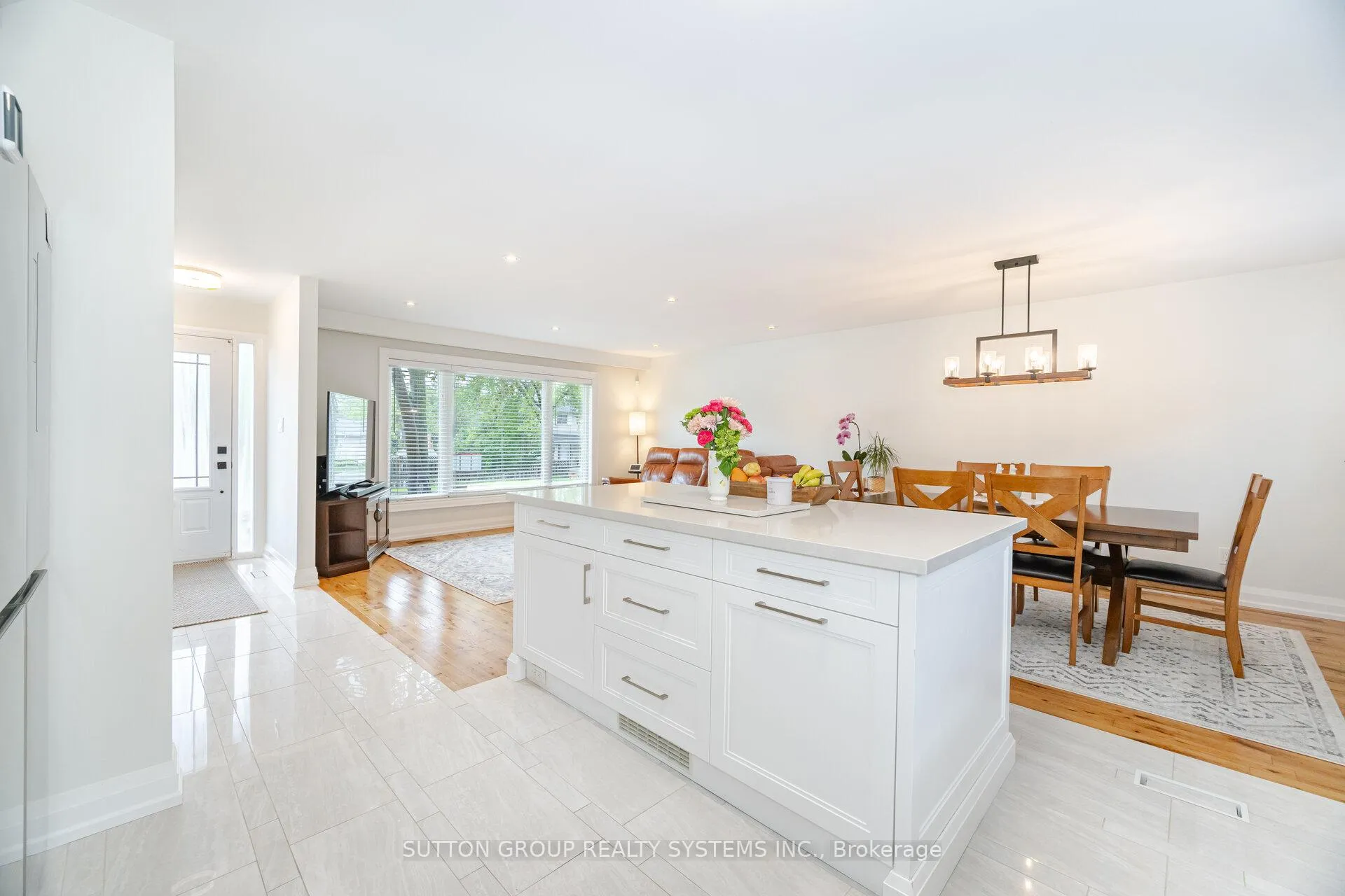 Photo 22 of 175 Connaught Crescent, Caledon, Bolton West — HOMEH