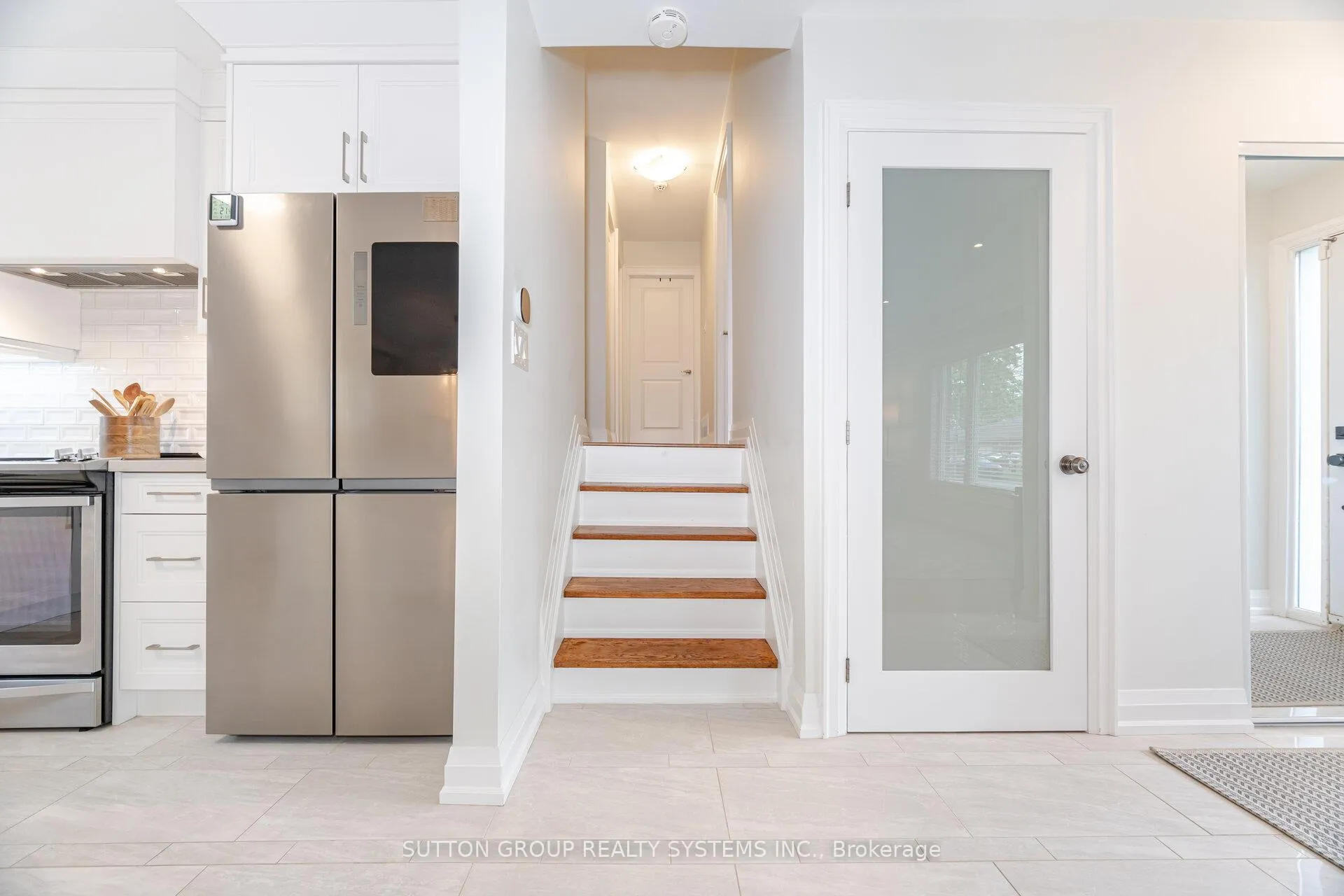 Photo 23 of 175 Connaught Crescent, Caledon, Bolton West — HOMEH