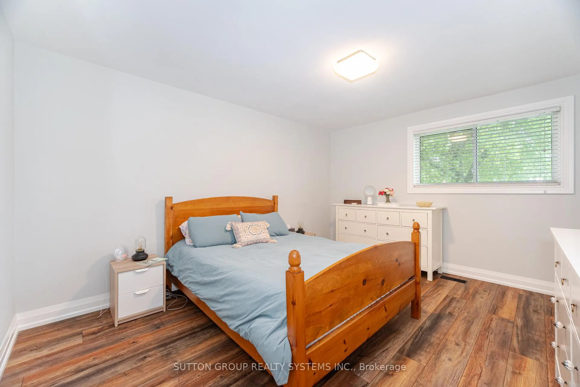 Photo 24 of 175 Connaught Crescent, Caledon, Bolton West — HOMEH
