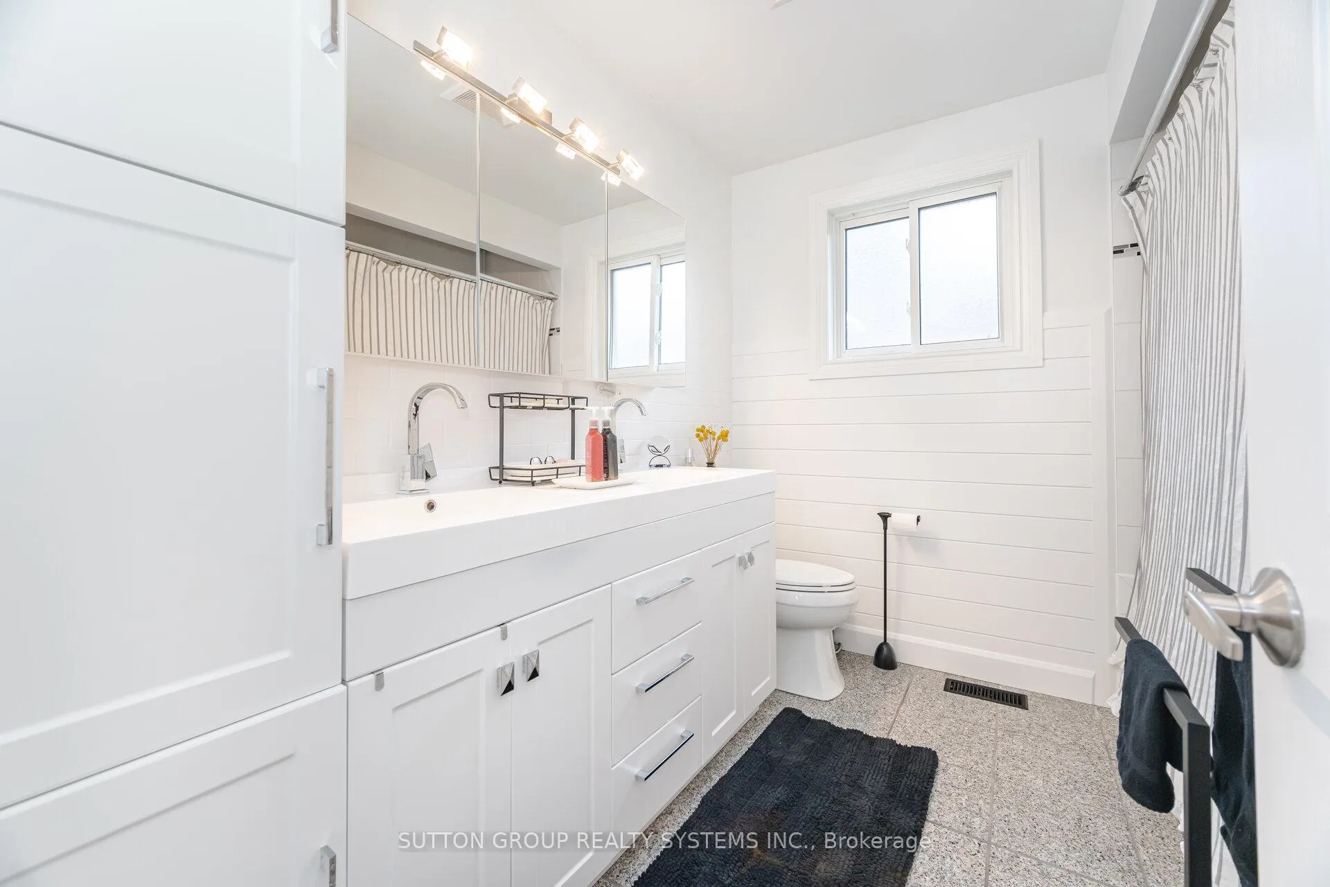 Photo 30 of 175 Connaught Crescent, Caledon, Bolton West — HOMEH