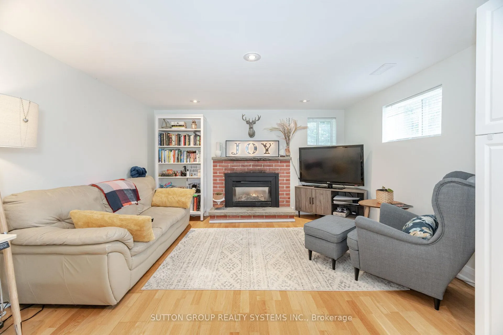 Photo 34 of 175 Connaught Crescent, Caledon, Bolton West — HOMEH