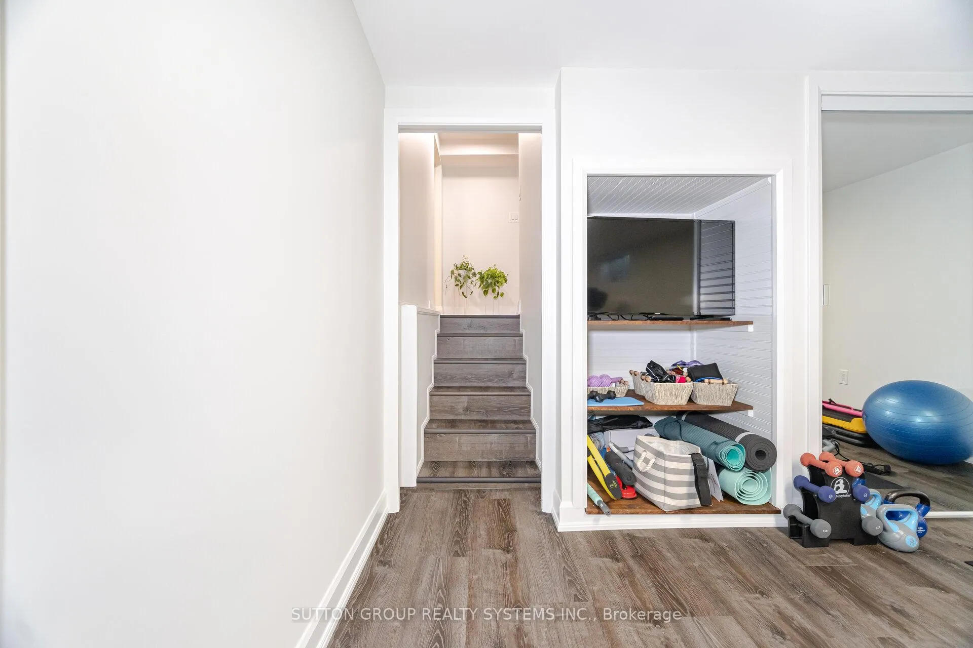Photo 42 of 175 Connaught Crescent, Caledon, Bolton West — HOMEH